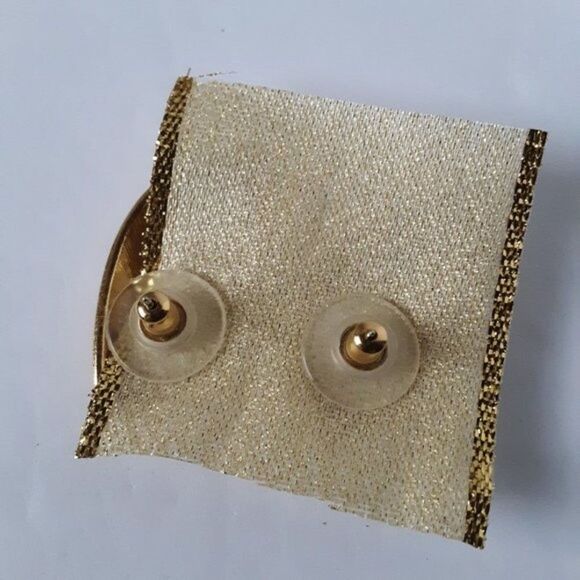 Vintage Monet Gold Tone Cream Anamel Earrings - Picture 9 of 10